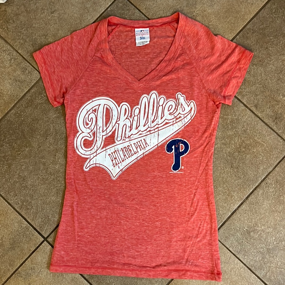 MLB Phillies shirt Size Medium
